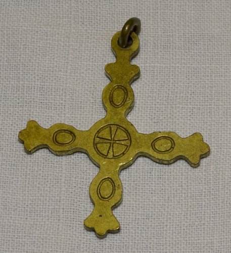 -MEDAILLE et CROIX  EMAUX DOMINIQUE PIECHAUD BIJOUX ANCIENS COLLECTION   D