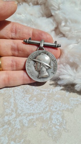 Médaille - insigne DHonneur Des Sapeurs Pompiers 1925- 1947