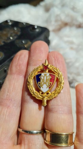 Médaille - insigne Mutilé de guerre