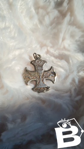 Médaille religieuse en argent JHS  croix communion  ancienne