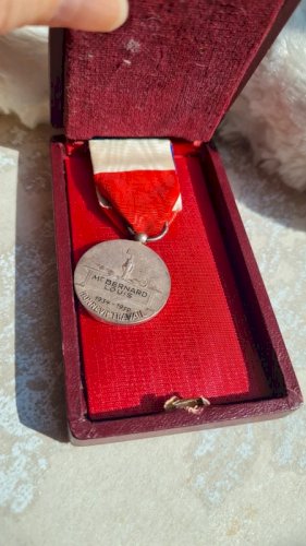 Médaille république française Honneur- travail dans sa boite