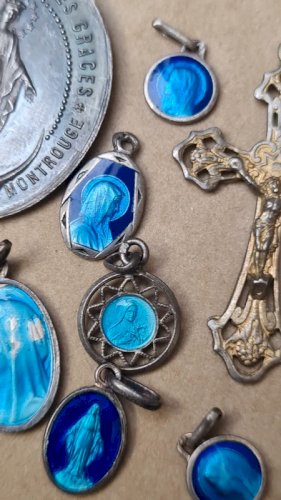 médailles religieuses anciennes en argent