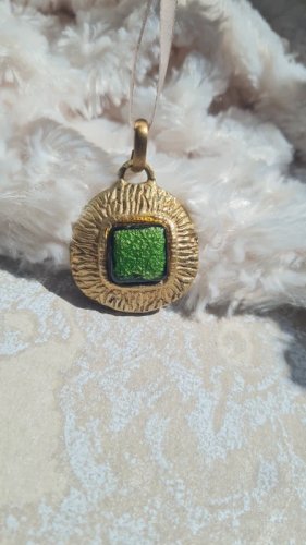 Médaillon du designer français Willy en bronze et émail vert années 50