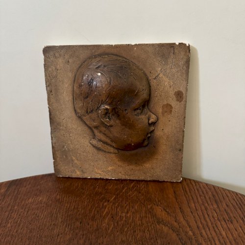 Médaillon en plâtre d'atelier par Ch. Filleul tête de jeune enfant XXe M3510