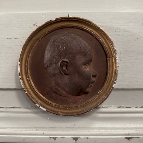 Médaillon en terre cuite par Charles Filleul profil jeune garçon XXe M3550
