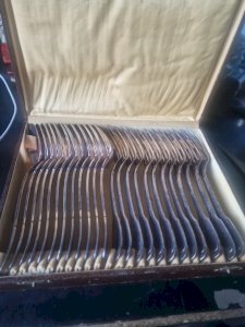 Menagere 12 Cuilleres Et 12 Fourchettes En Alliage Blanc