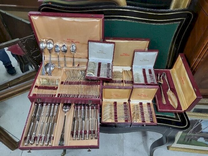MENAGERE 135 PIECES SAINT MEDARD ORFEVRERIE