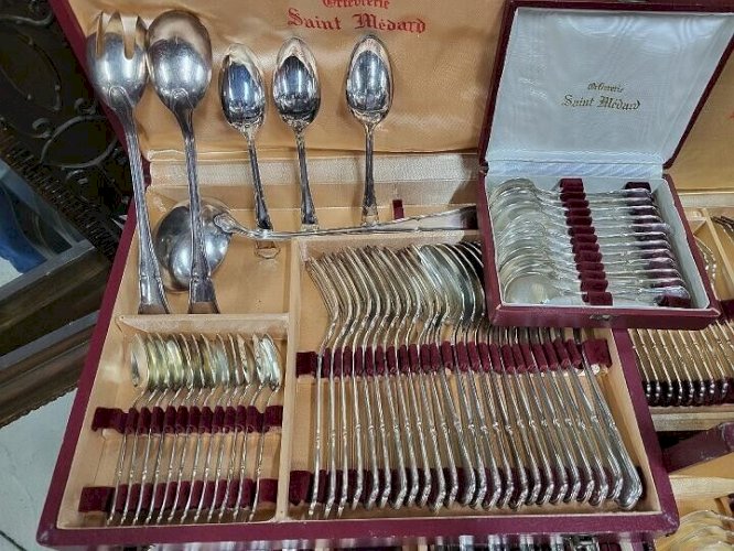 MENAGERE 135 PIECES SAINT MEDARD ORFEVRERIE