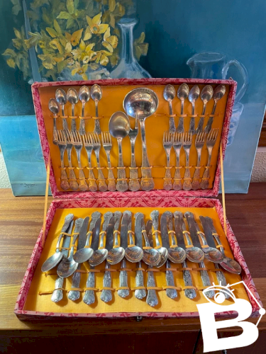 Ménagère ancienne en métal argenté poinçon