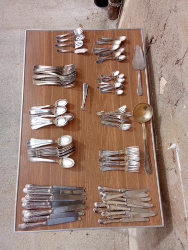 Ménagère ancienne en métal argenté 