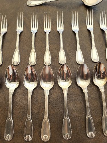 MENAGERE DE 25 PIECES METAL BLANC 84 LOUIS XV