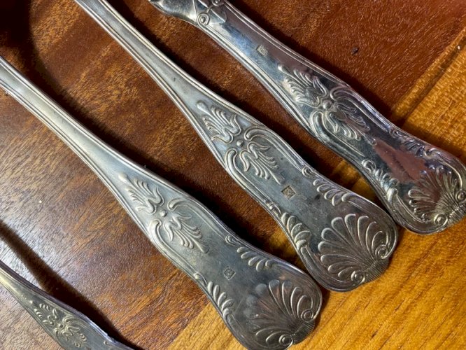 Ménagère en métal argenté poinçonnée ancienne