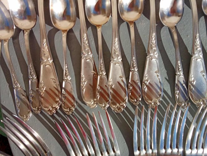 Ménagère française, 37 pièces, en métal argenté