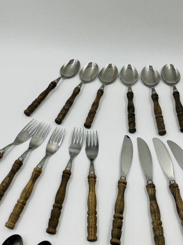 Ménagère vintage 22 pièces manches style bois