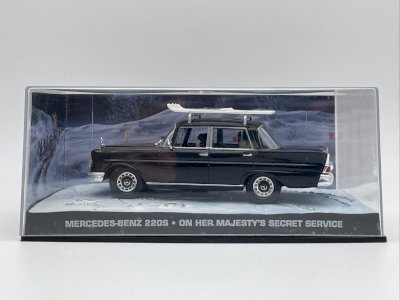 Mercedes 220S Au Service Secret De Sa Majesté James Bond 1/43