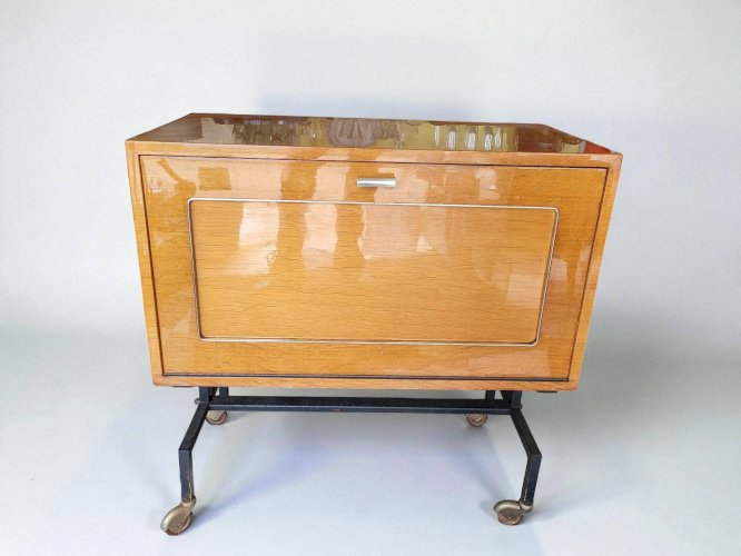 Meuble bar rangement bas sur roulettes années 60