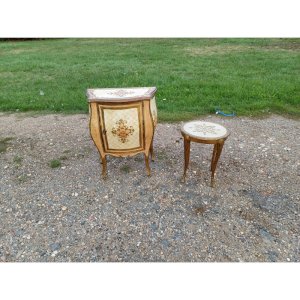 Meuble chevet Ventru en Bois doré + Tablette