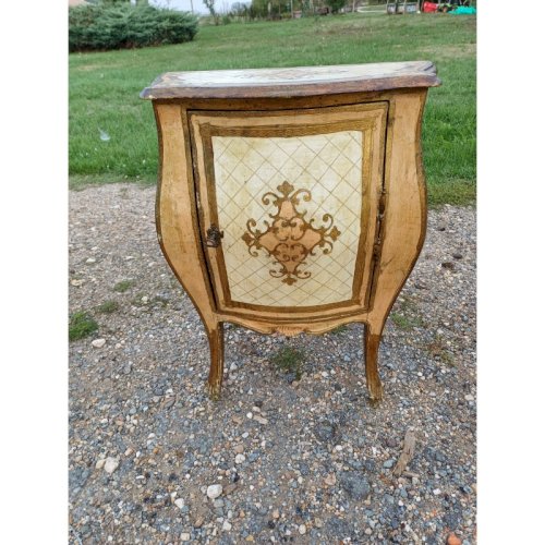 Meuble chevet Ventru en Bois doré + Tablette