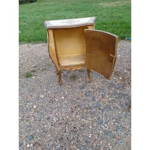 Meuble chevet Ventru en Bois doré + Tablette