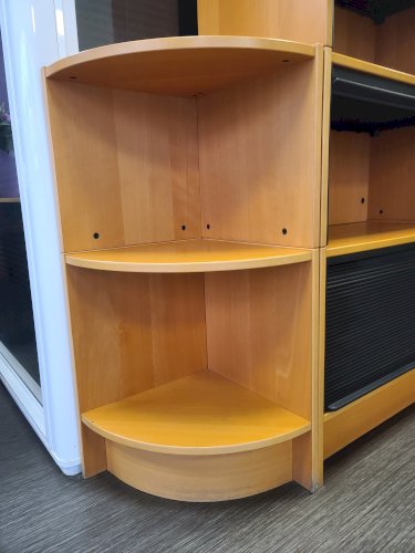 meuble de bureau à rouleaux avec étagère d'angle