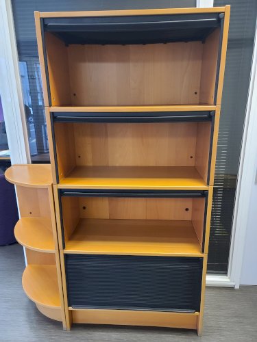 meuble de bureau à rouleaux avec étagère d'angle