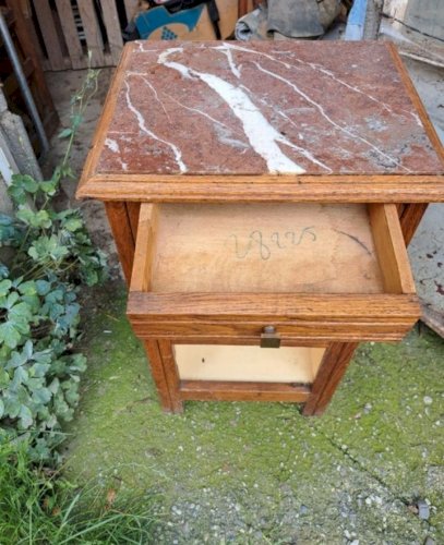 Meuble de chevet en bois et marbre