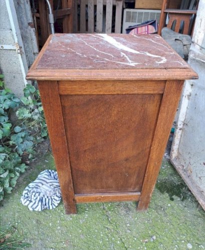 Meuble de chevet en bois et marbre