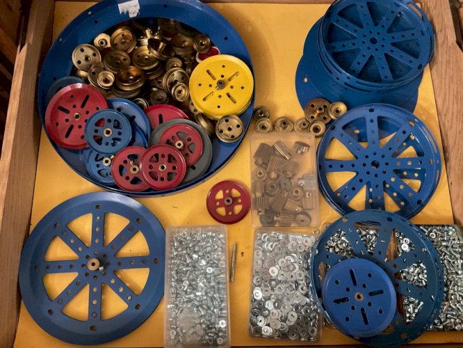 Meuble de magasins meccano boite coffret N 10 + autre DES ANNEES 70/80