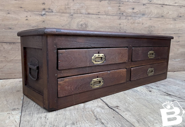 Meuble de métier en teck birman