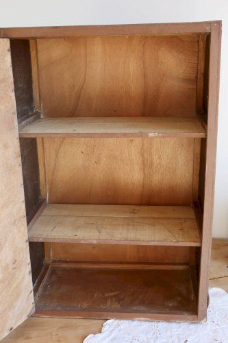 Meuble de rangement ancien en bois peint