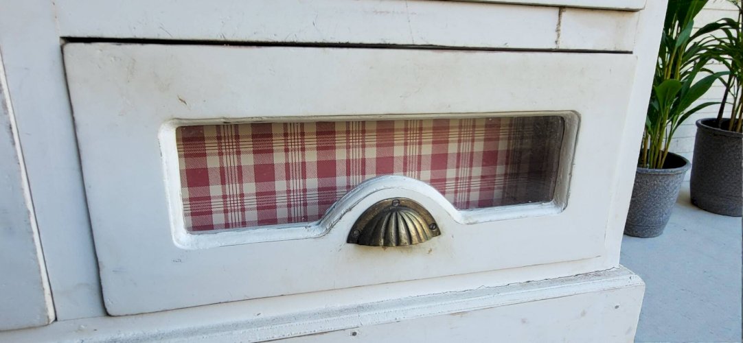 Meuble de rangement / grainetier