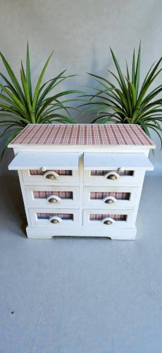 Meuble de rangement / grainetier