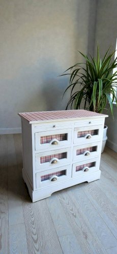 Meuble de rangement / grainetier