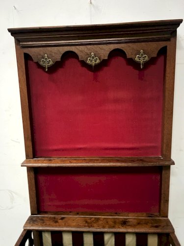 Meuble " Etimier de Picardie " en bois de chêne XVIII siècle