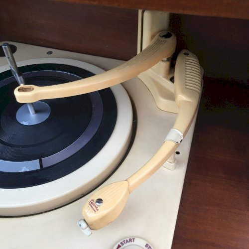 Meuble hi-fi de marque Colorado