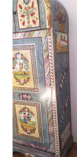 Meuble peint, Armoire décorée à la main - Art Populaire