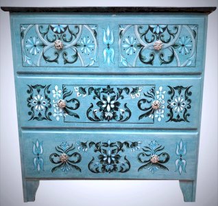 PAINTED FURNITURE Hand-painted vintage dresser