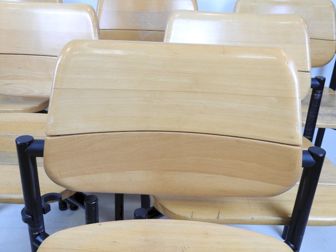 Meuble scandinave, Chaises bois signées Martin Stoll, vendues par 6, années 70.