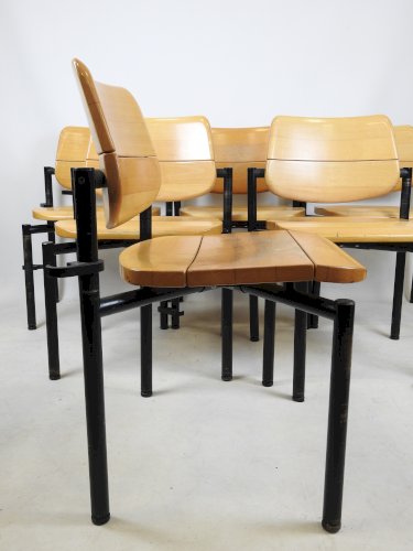 Meuble scandinave, Chaises bois signées Martin Stoll, vendues par 6, années 70.