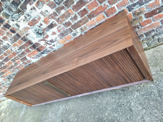 Meuble TV Liamca AMPM, enfilade noyer et cuir