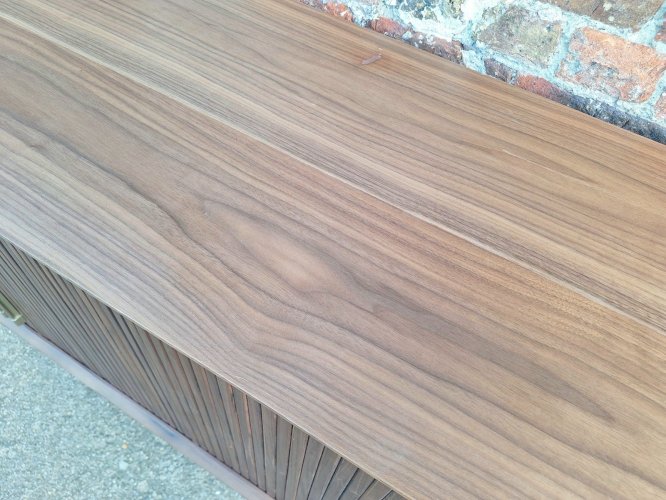 Meuble TV Liamca AMPM, enfilade noyer et cuir