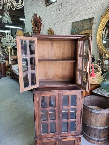 MEUBLE VERRIER EN BOIS ET VITRES 6 PORTES