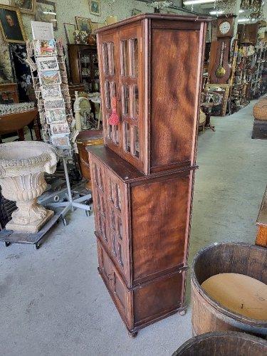 MEUBLE VERRIER EN BOIS ET VITRES 6 PORTES