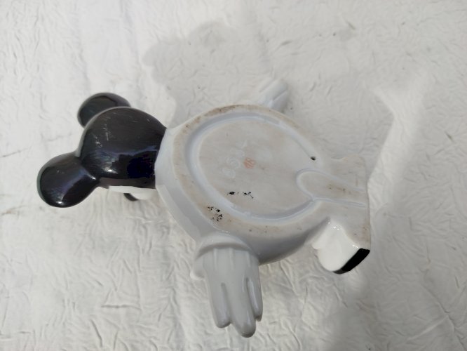 cendrier Michey avant guerre, avant 1940, porcelaine noir et blanc 