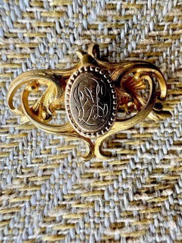 Mini Ancienne petite broche Pendentif 19e art nouveau Initiales Unisexe Charme