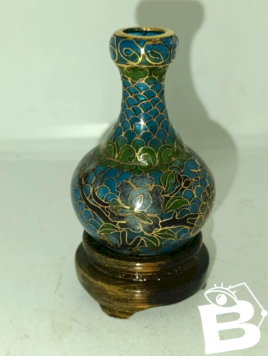 mini vase style cloisonné transparent chinois sur support en bon etat