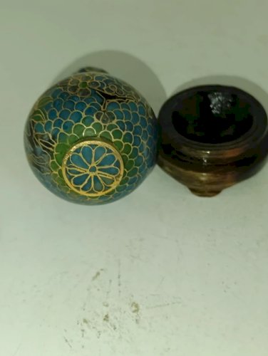 mini vase style cloisonné transparent chinois sur support en bon etat