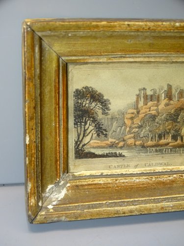 -MINIATURE ENCADREE GRAVURE CASTLE OF CALDWAL SOUS VERRE CADRE BOIS DORE  D