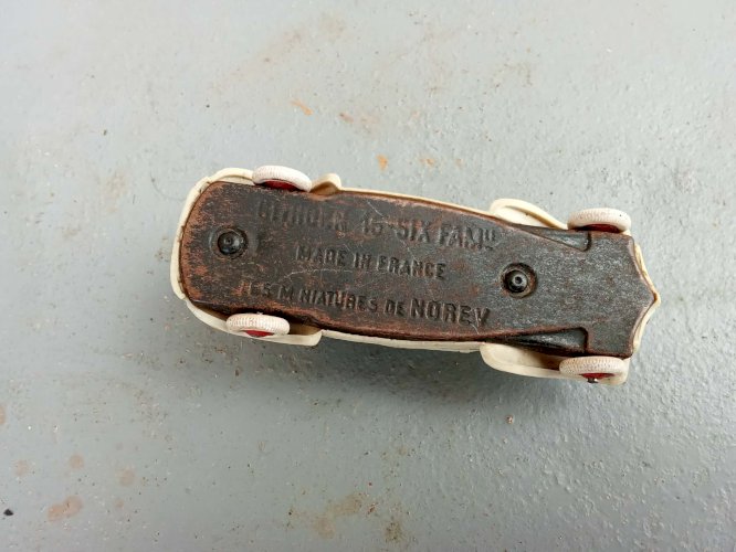 MINIATURE NOREV  TRACTION