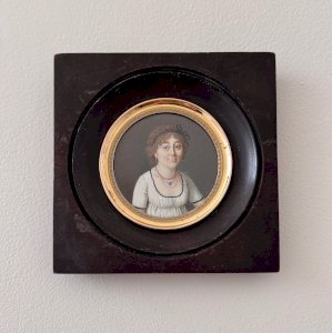 Miniature portrait de femme en buste début XIXe M3753